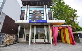 Fabhotel Ronald Inn